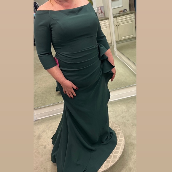 NEVER WORN - JOVANI 00446 OFF SHOULDER DRESS - Picture 3 of 11